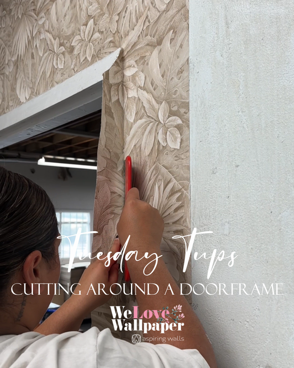 How to trim wallpaper around a doorframe ✂️