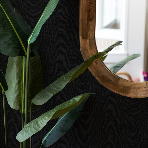 THE ICON EDIT - BLACK & WHITE Wallpaper Pattern No 24527